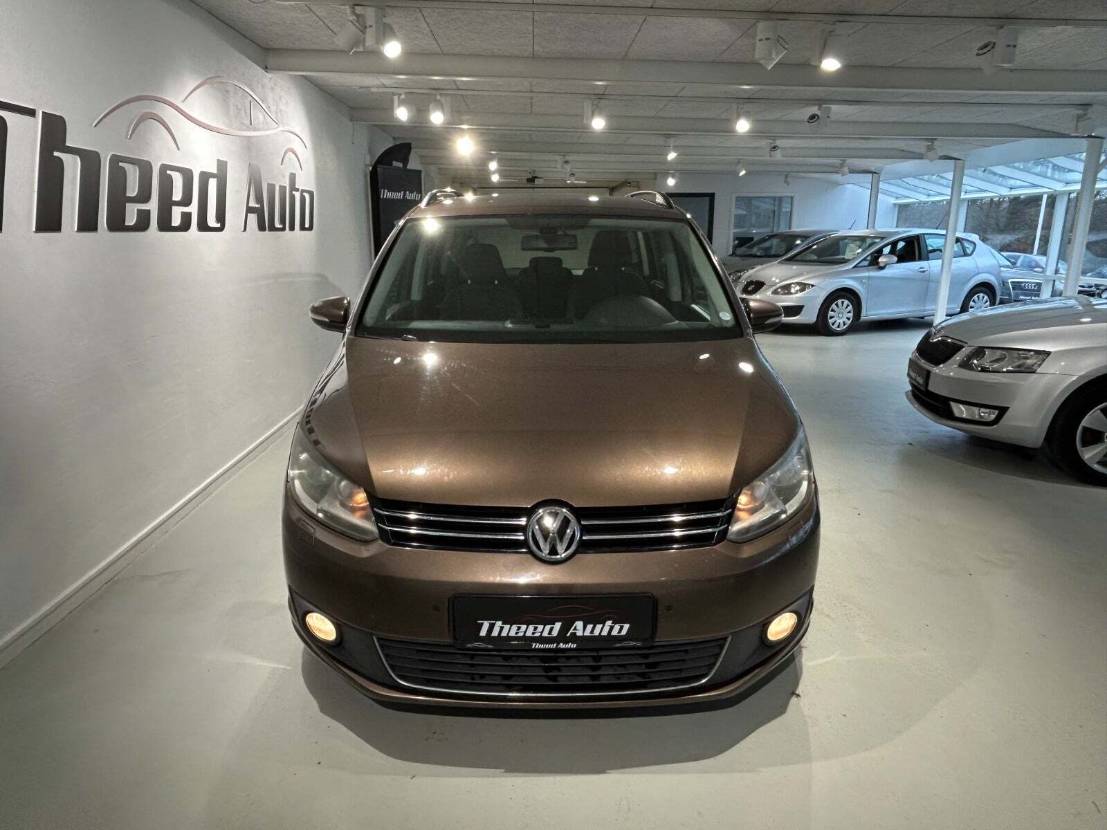 Brun VW Touran fra 2010