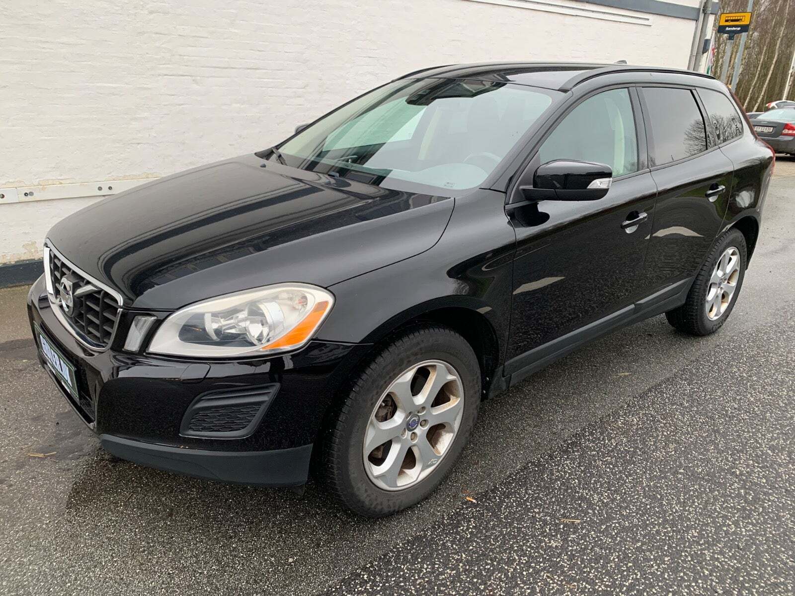 Sort Volvo XC60 fra 2012 set udefra