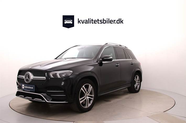Sort Mercedes GLE350 de fra 2021 set udefra