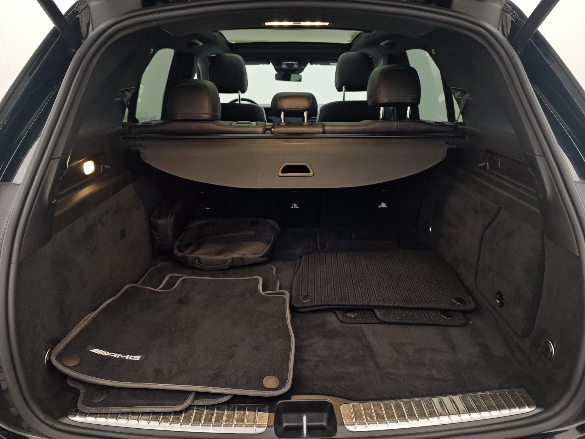 Sort Mercedes GLE350 de fra 2021