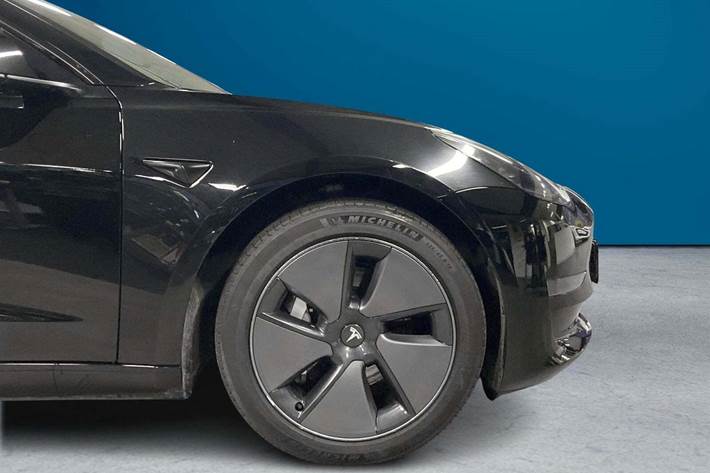 Sort Tesla Model 3 fra 2023