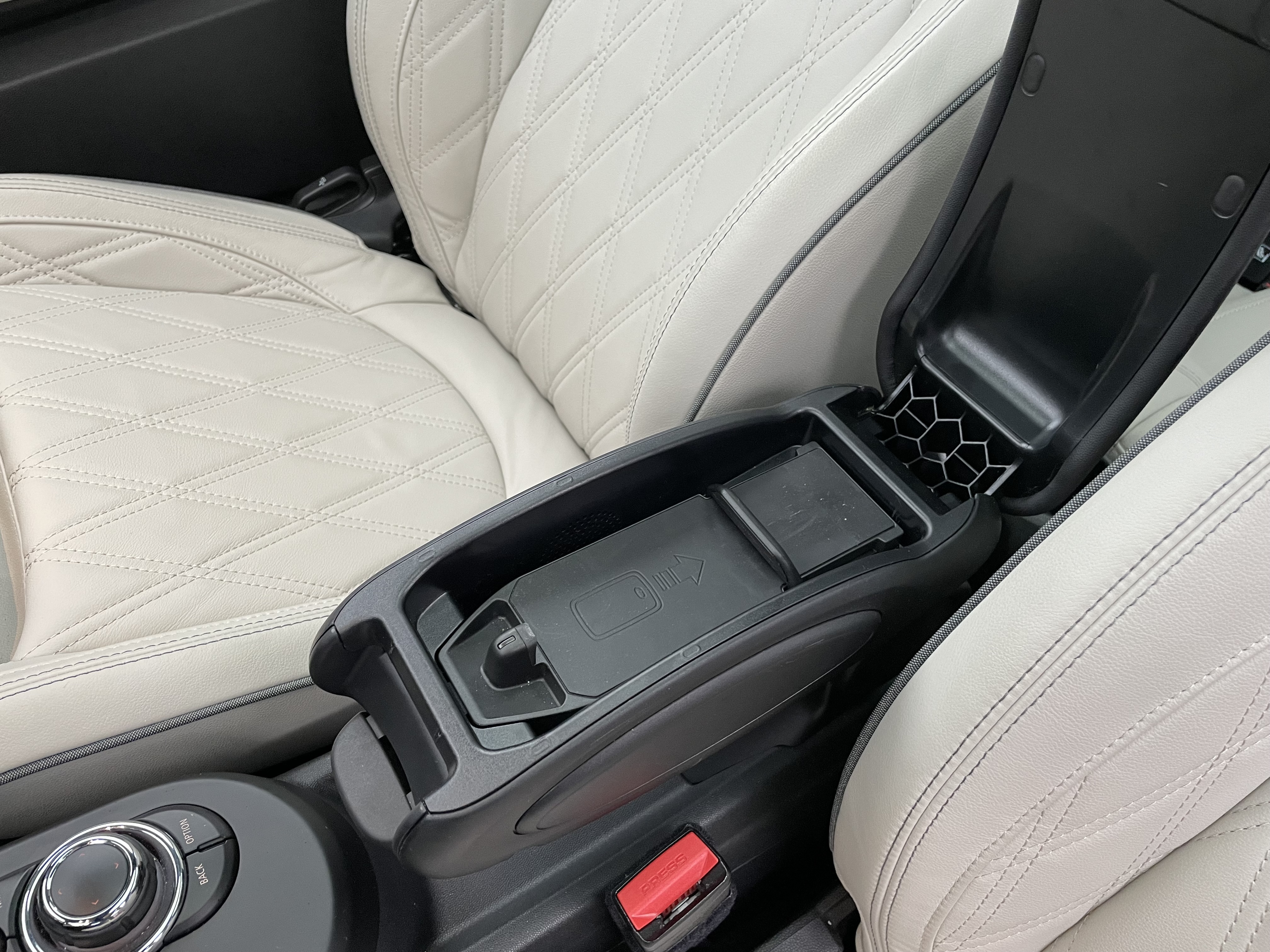 Sort Mini Cooper SE fra 2023