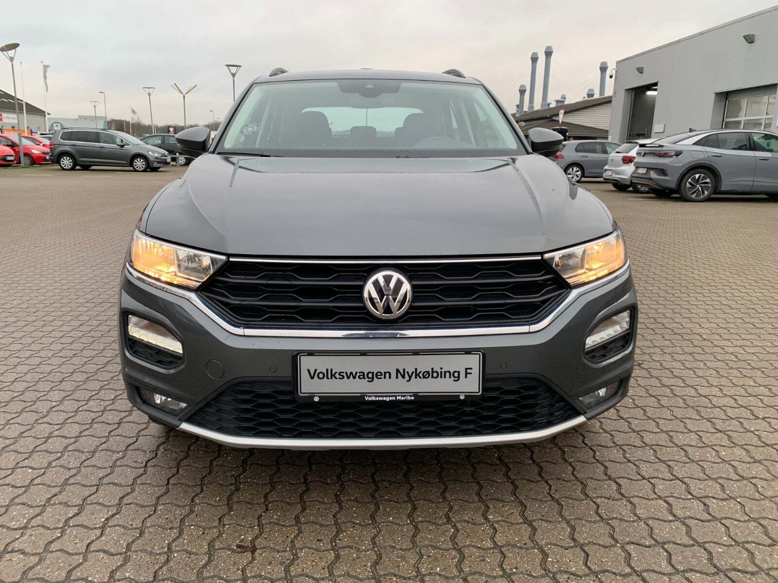 Grå VW T-Roc fra 2019