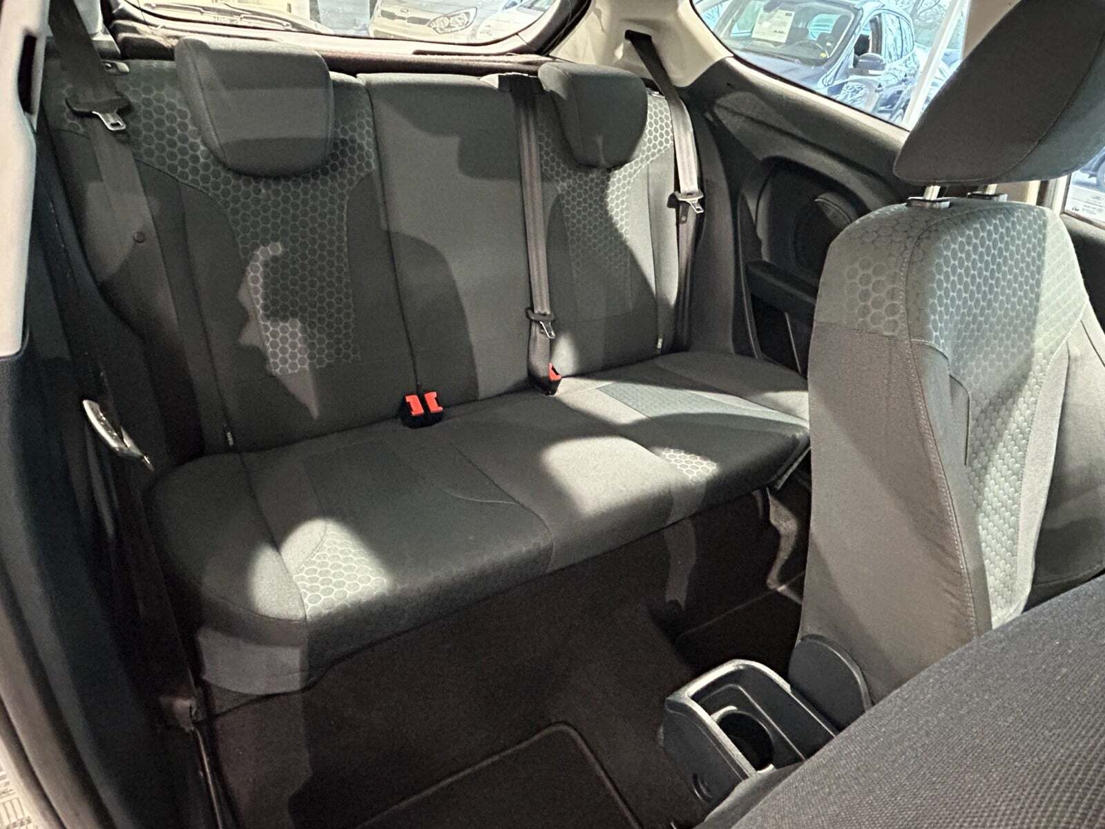 Hvid Ford Fiesta fra 2008