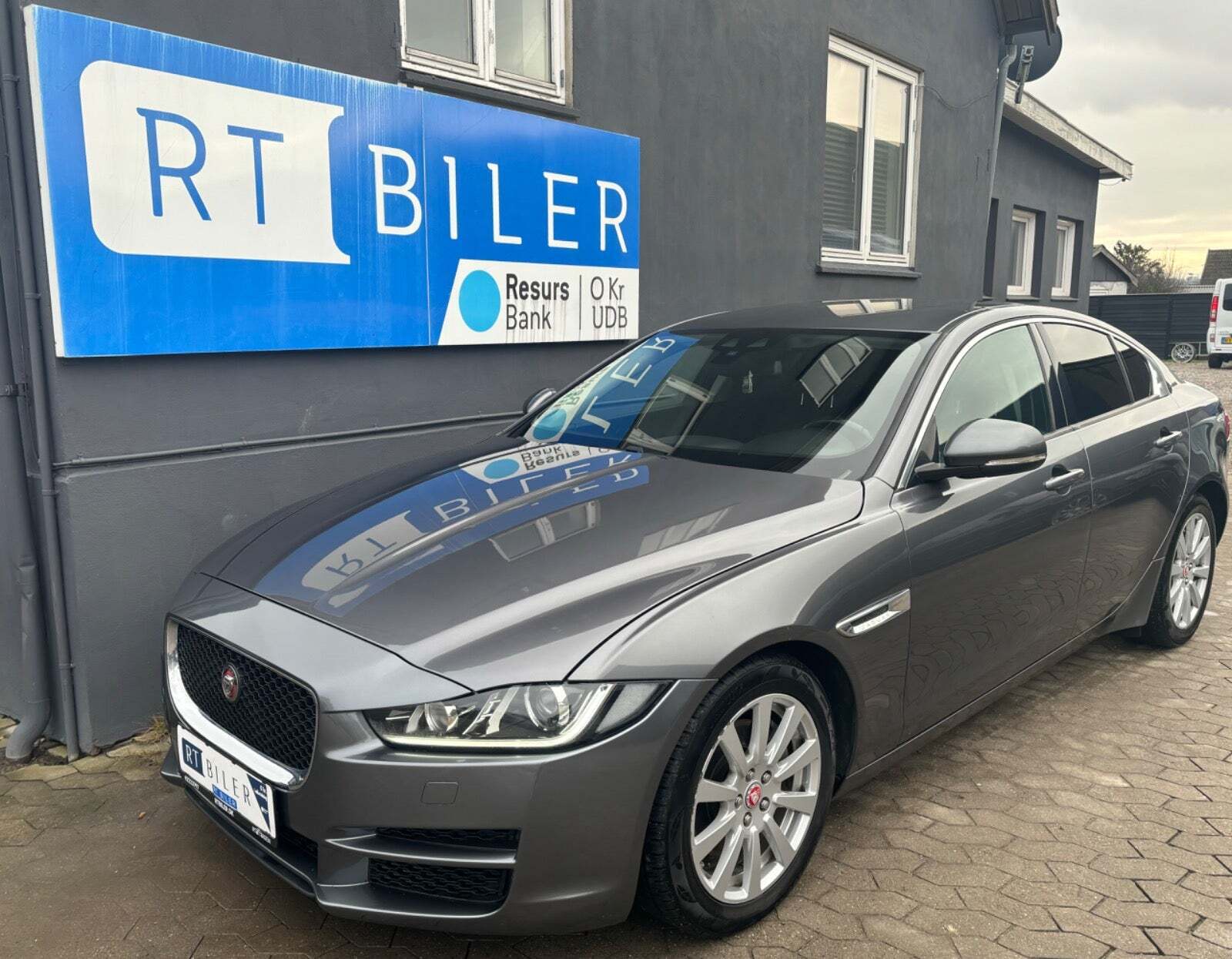 Jaguar XE 2,0 D180 Prestige aut.