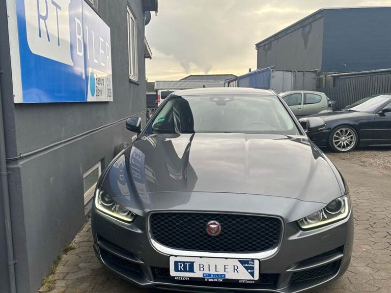 Jaguar XE 2,0 D180 Prestige aut.