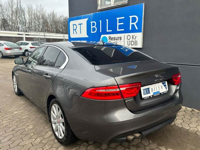 Jaguar XE 2,0 D180 Prestige aut.