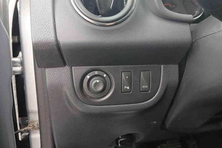 Grå Dacia Sandero fra 2020