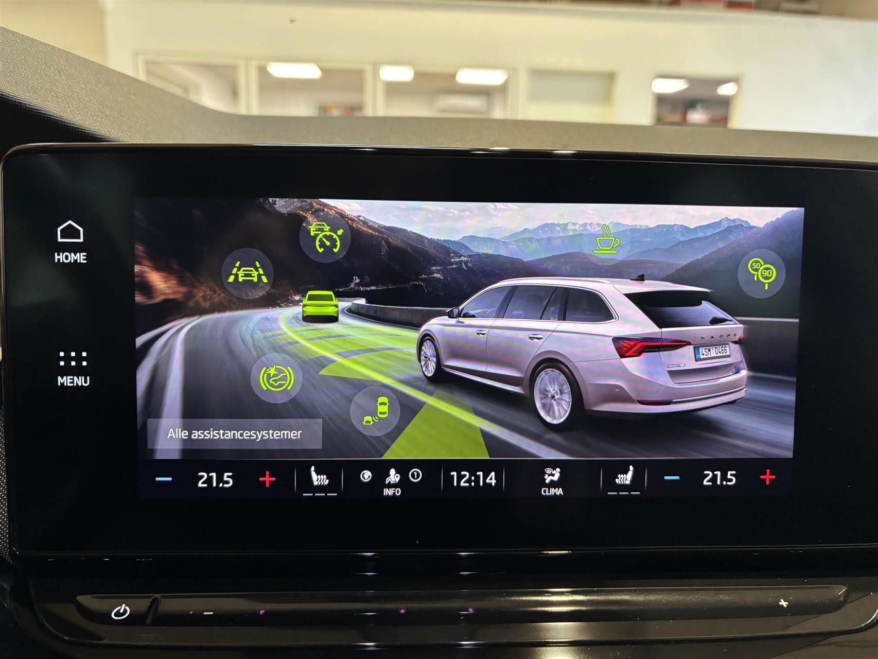 Hvid Skoda Octavia fra 2021