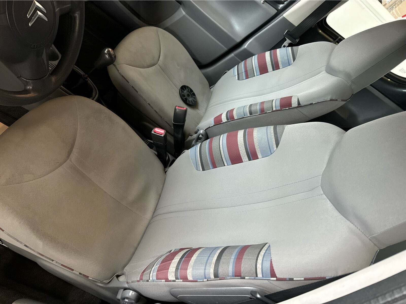 Grå Citroën C1 fra 2011