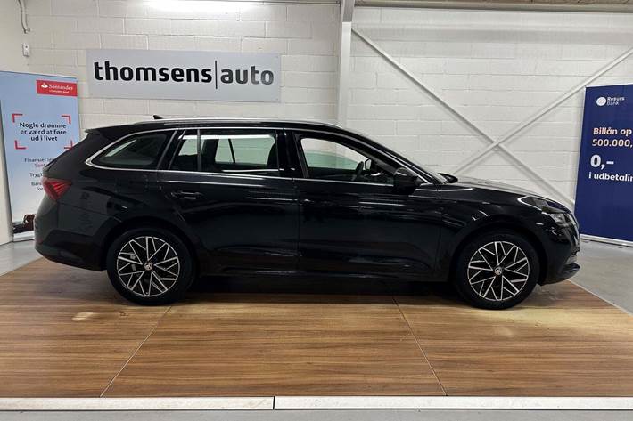 Sort Skoda Octavia fra 2021