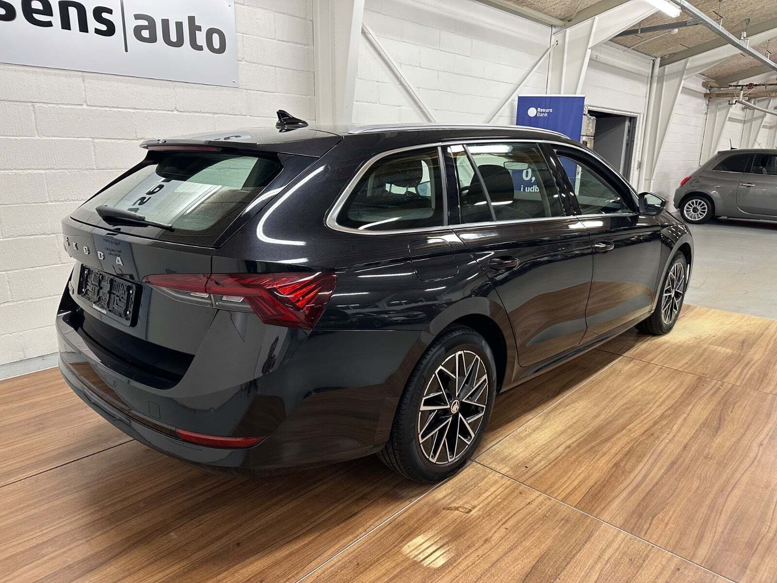 Sort Skoda Octavia fra 2021