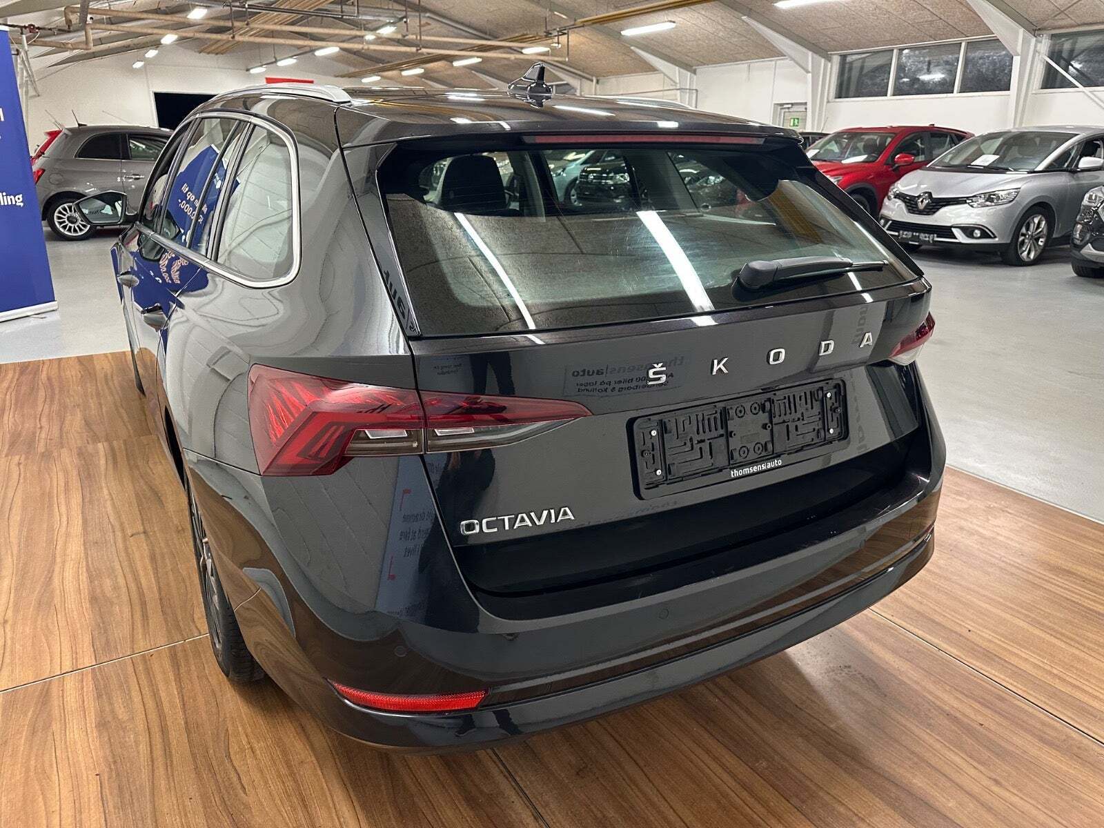 Sort Skoda Octavia fra 2021