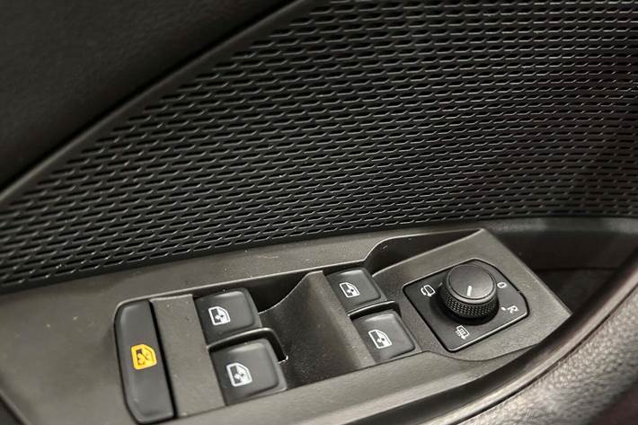 Sort Skoda Octavia fra 2021 set indefra