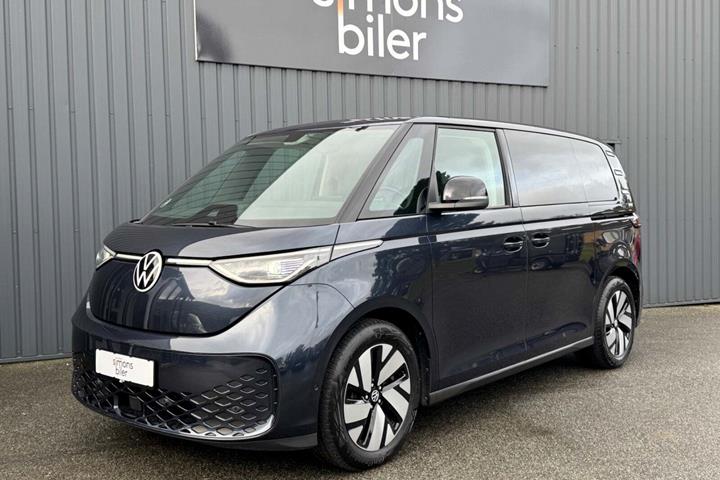 Blå VW ID.Buzz fra 2022 set udefra