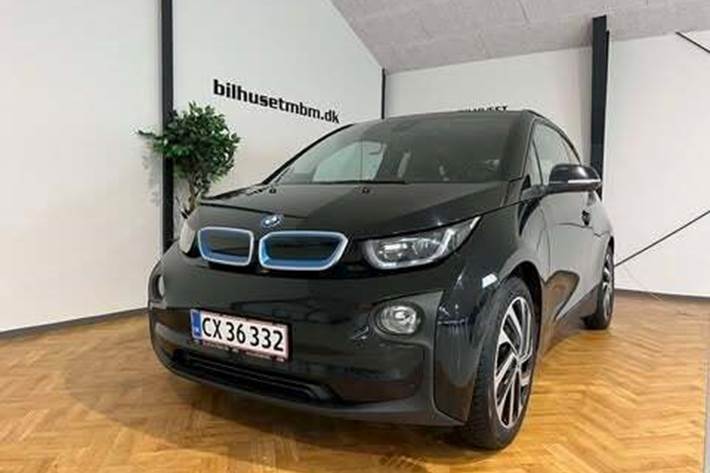Sort BMW i3 fra 2017 set udefra