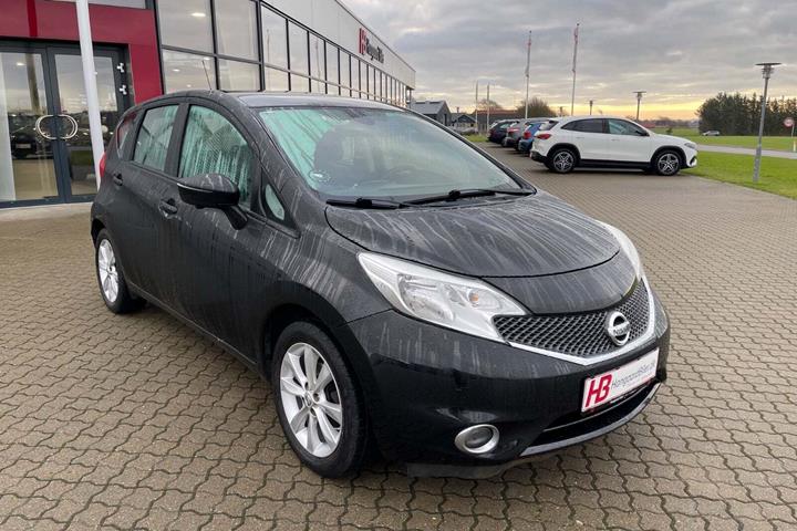 Sort Nissan Note fra 2014 set udefra