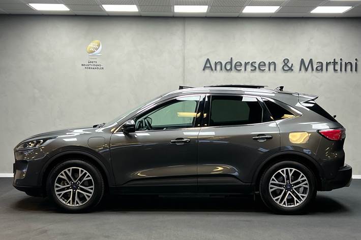 Grå Ford Kuga fra 2020