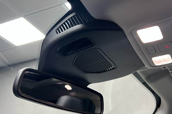 Grå Ford Kuga fra 2020