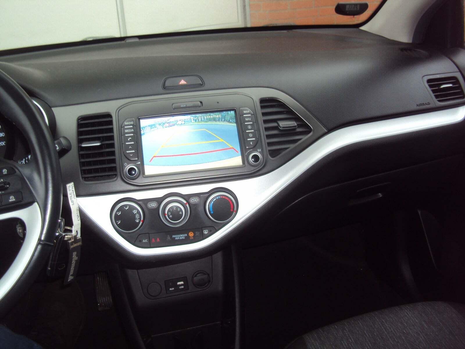 Gul Kia Picanto fra 2017