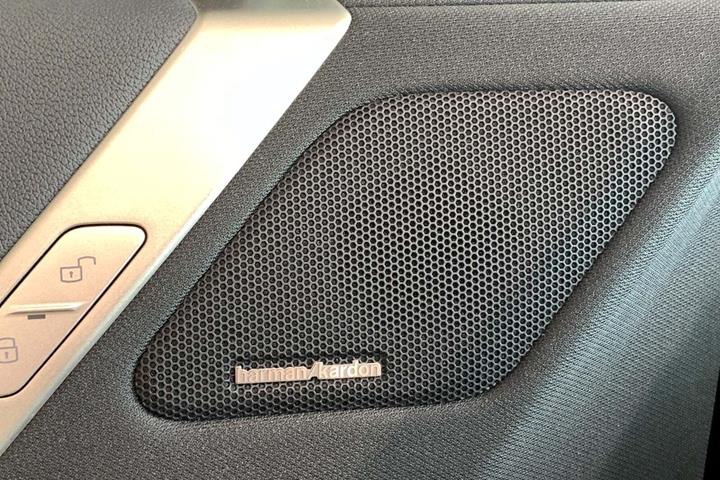 Sort BMW iX fra 2024