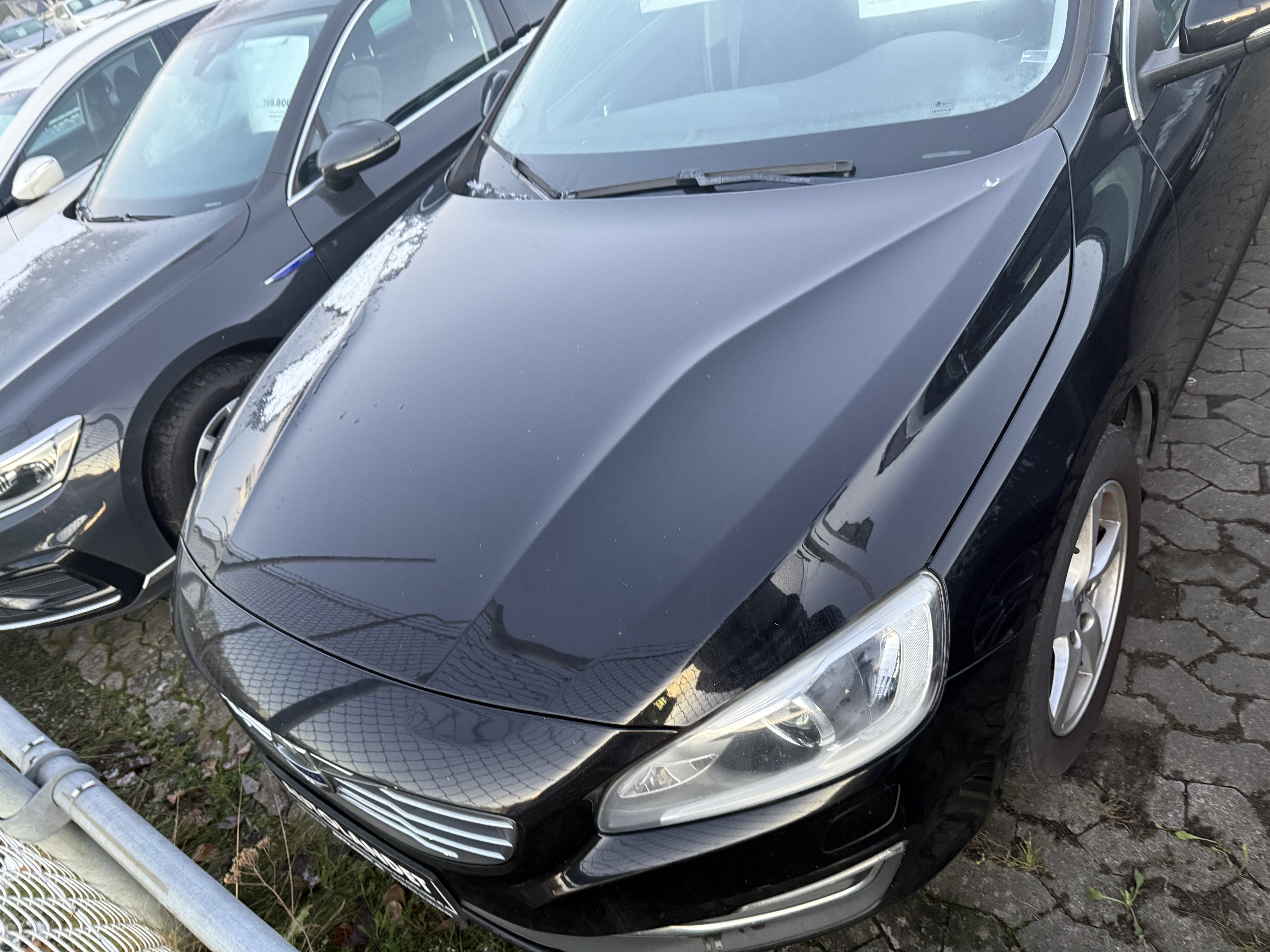 Sort Volvo V60 fra 2017