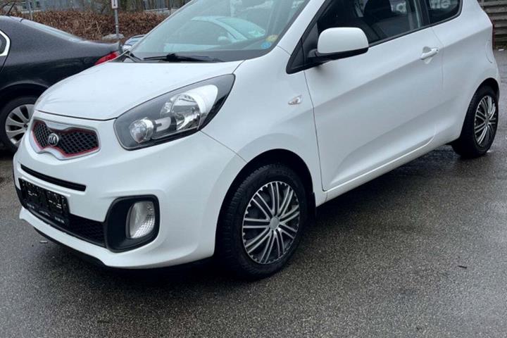 Hvid Kia Picanto fra 2014 set udefra
