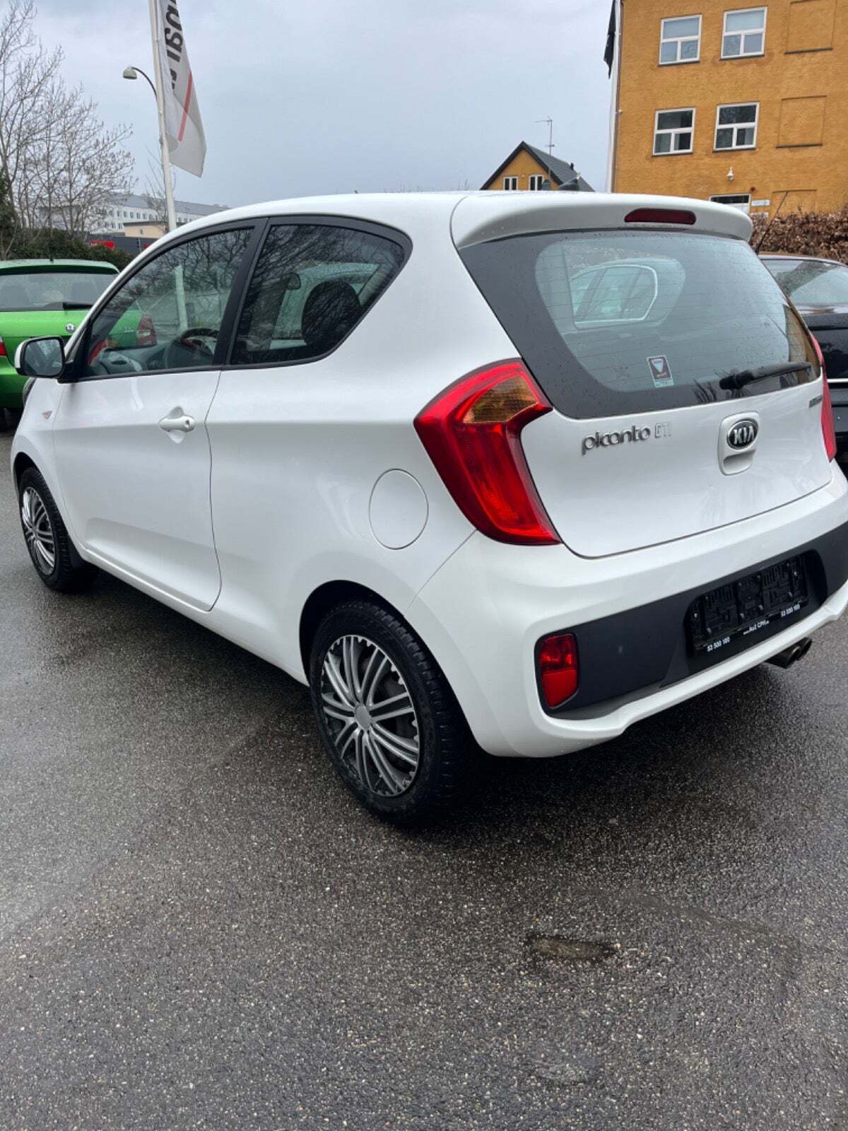 Hvid Kia Picanto fra 2014