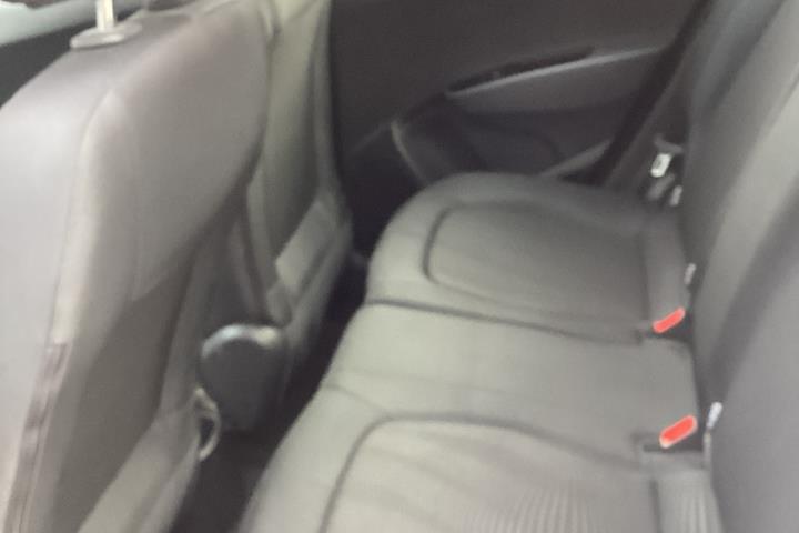 Hvid Hyundai i10 fra 2017