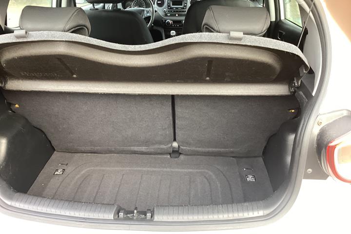 Hvid Hyundai i10 fra 2017