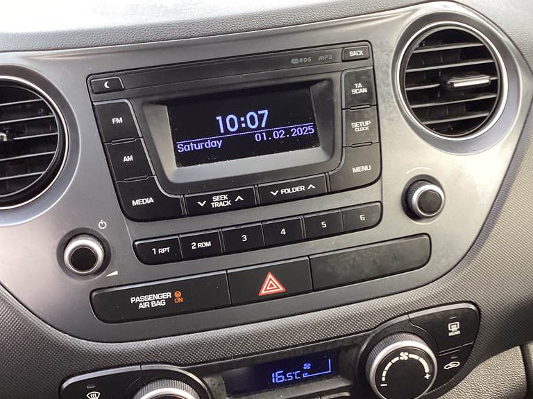 Hyundai i10 1,0 (hatchback)