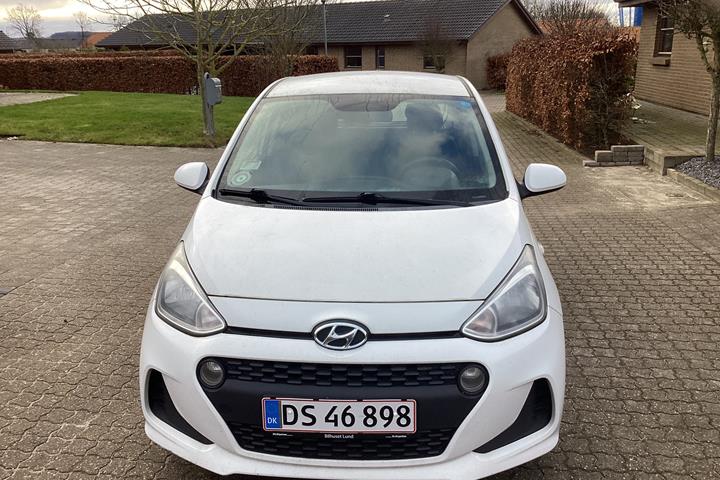 Hvid Hyundai i10 fra 2017