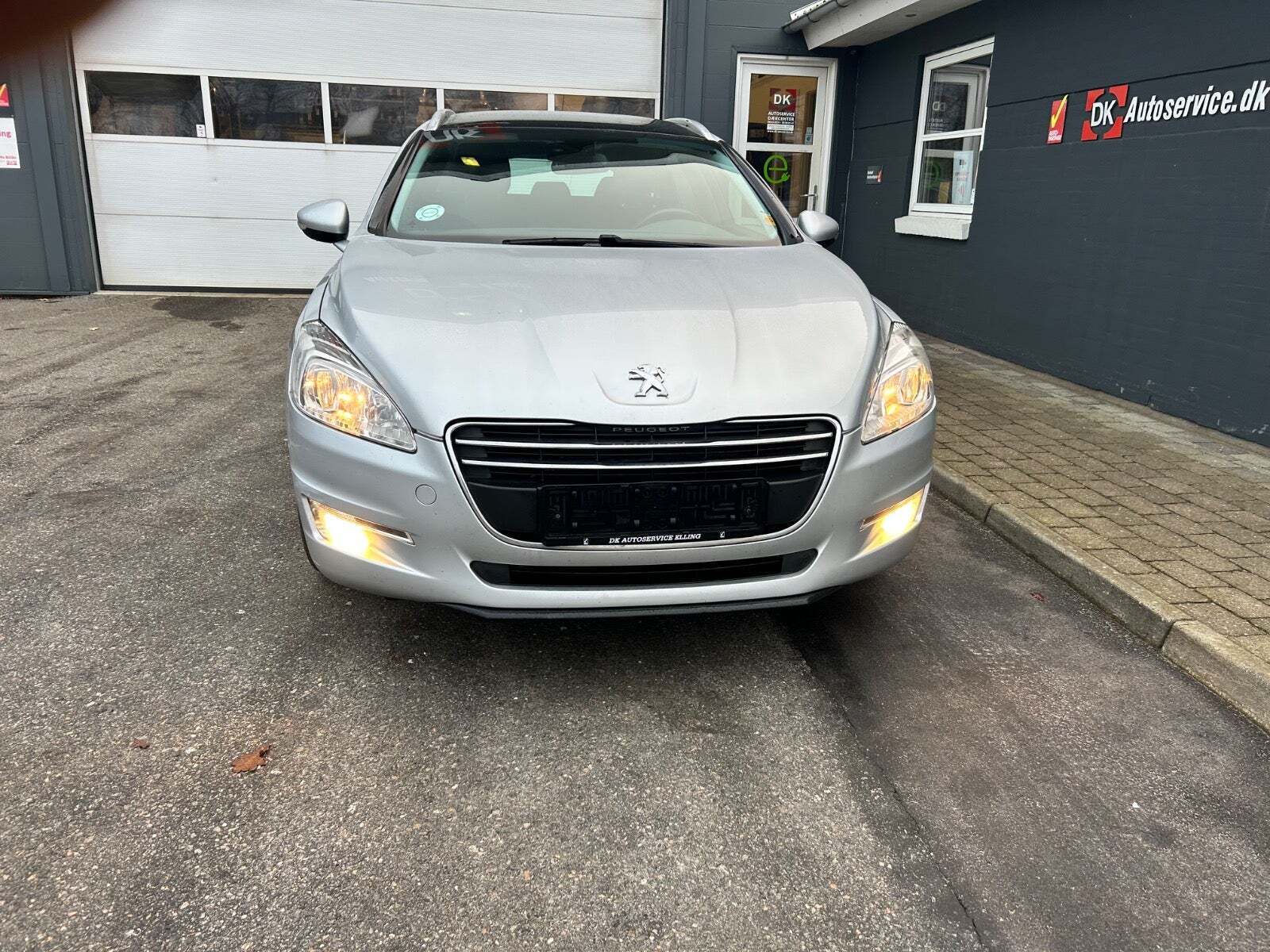 Sølv Peugeot 508 fra 2011