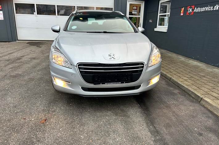 Sølv Peugeot 508 fra 2011