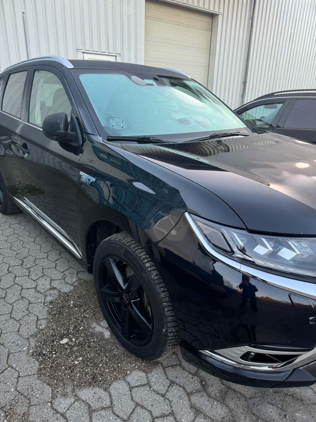 undefined Mitsubishi Outlander fra 2020