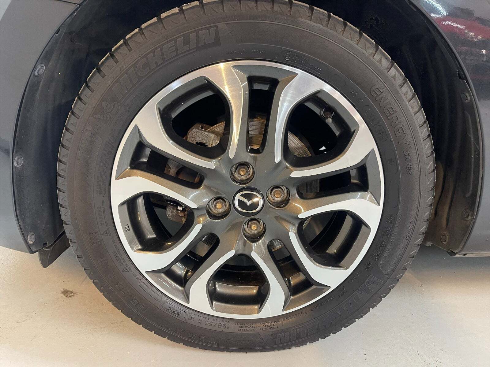 Sort Mazda 2 fra 2015