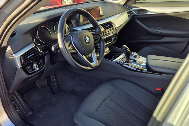 Sølv BMW 5-Serie fra 2018