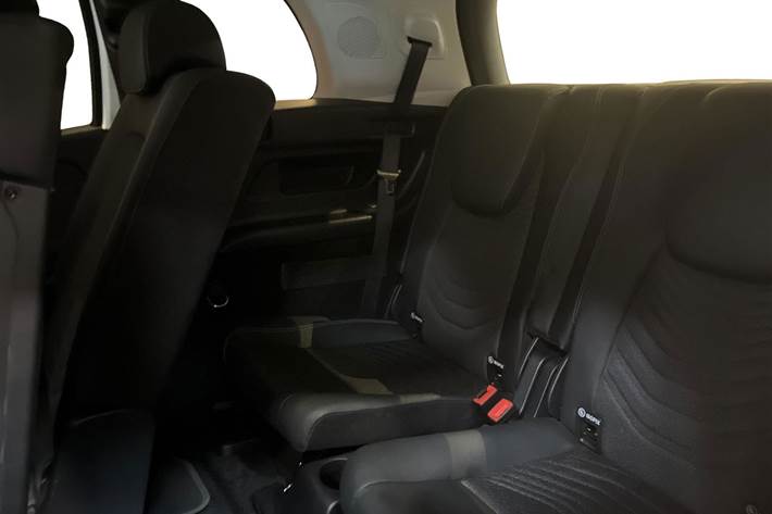 Hvid Mercedes EQB 250+ fra 2024