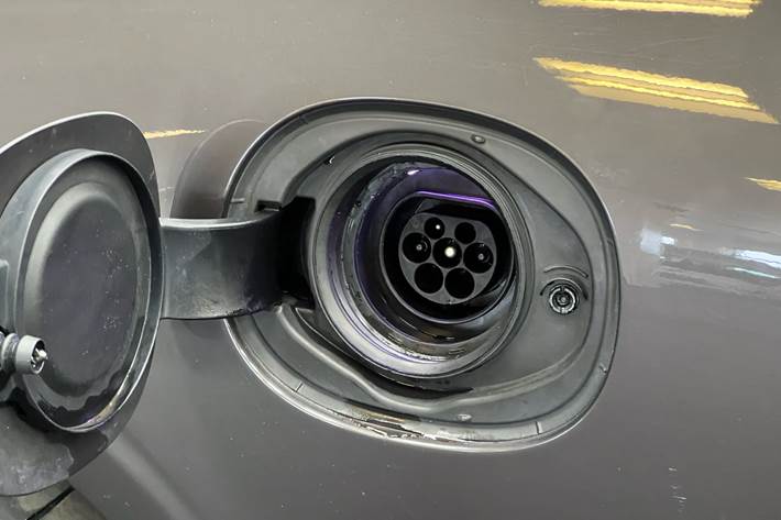 Grå Volvo V90 fra 2021