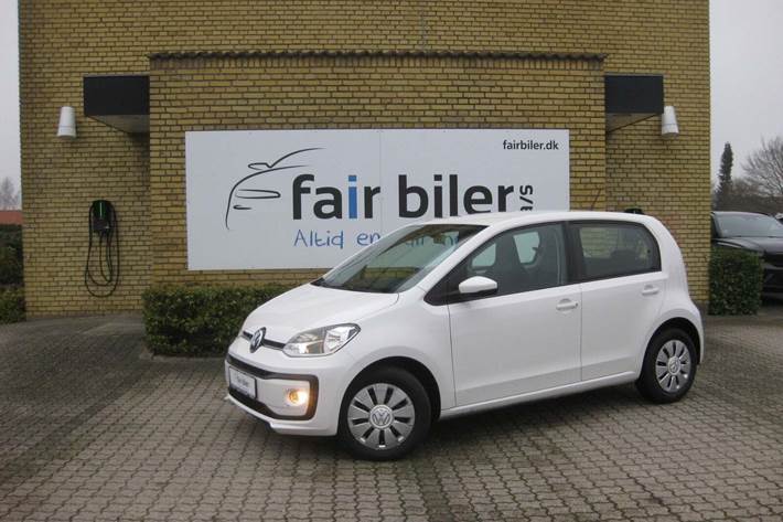 Hvid VW UP! fra 2020 set udefra