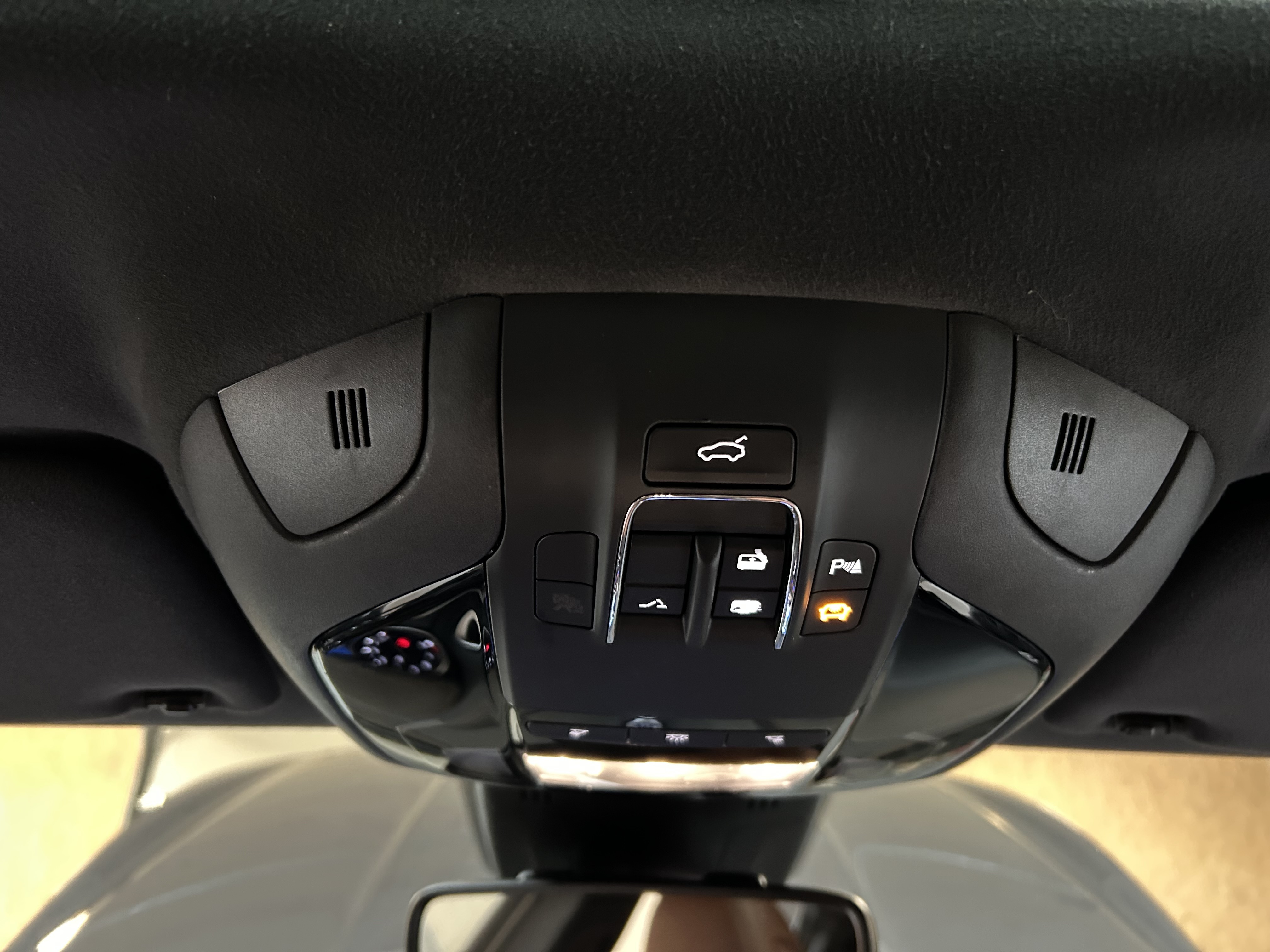 Grå Maserati Ghibli fra 2018