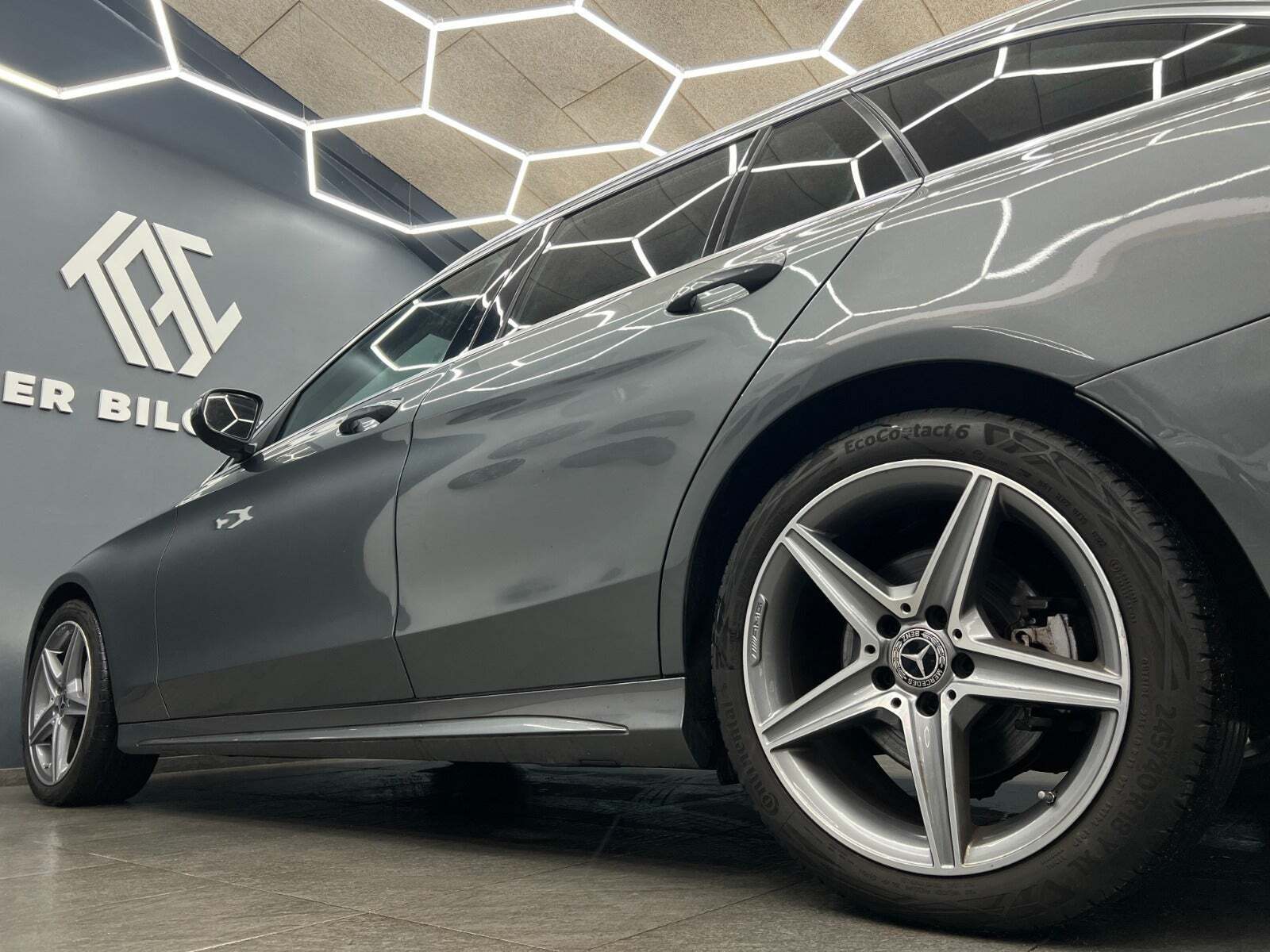 Grå Mercedes C220 d fra 2017