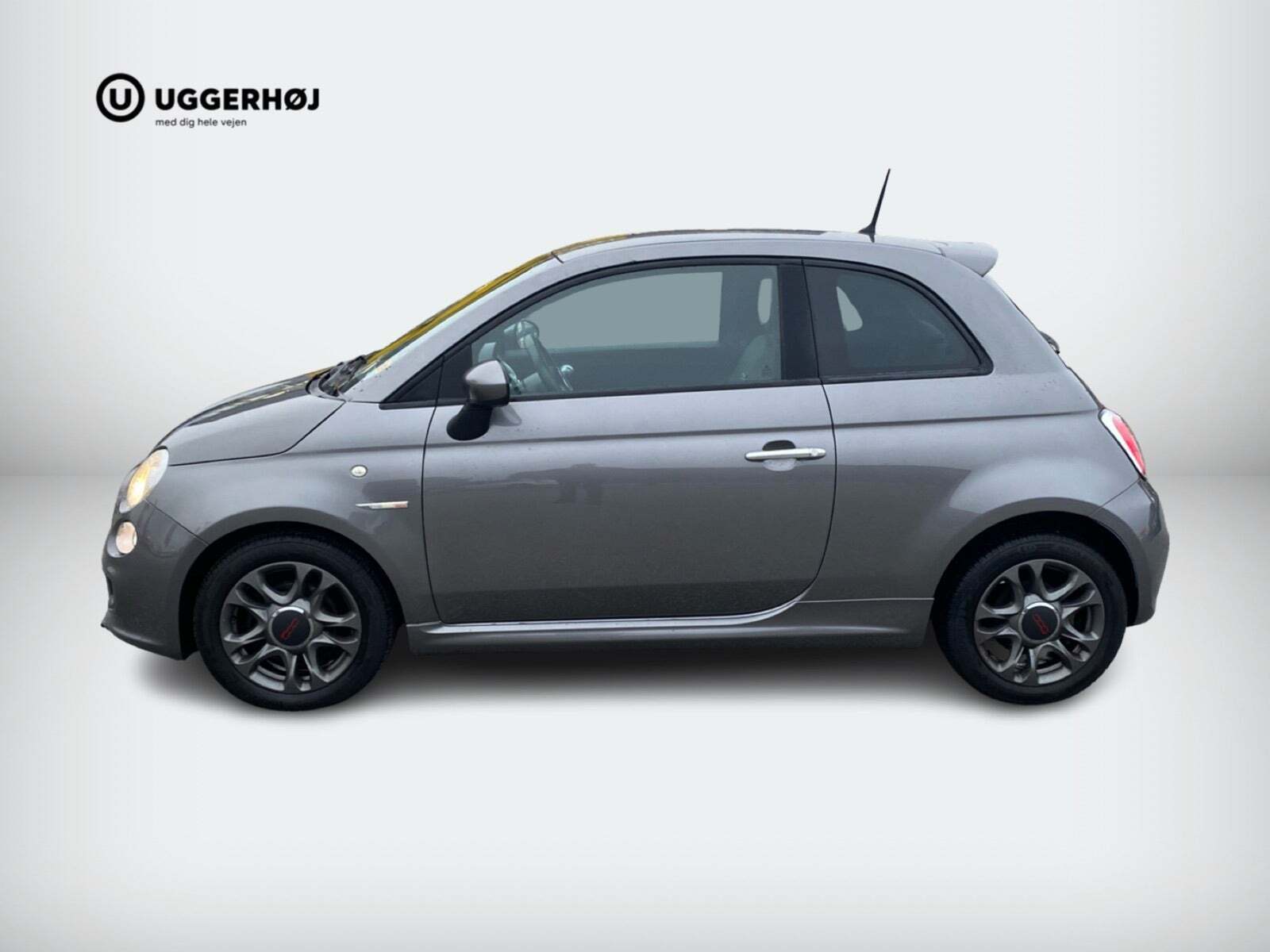 Grå Fiat 500 fra 2015