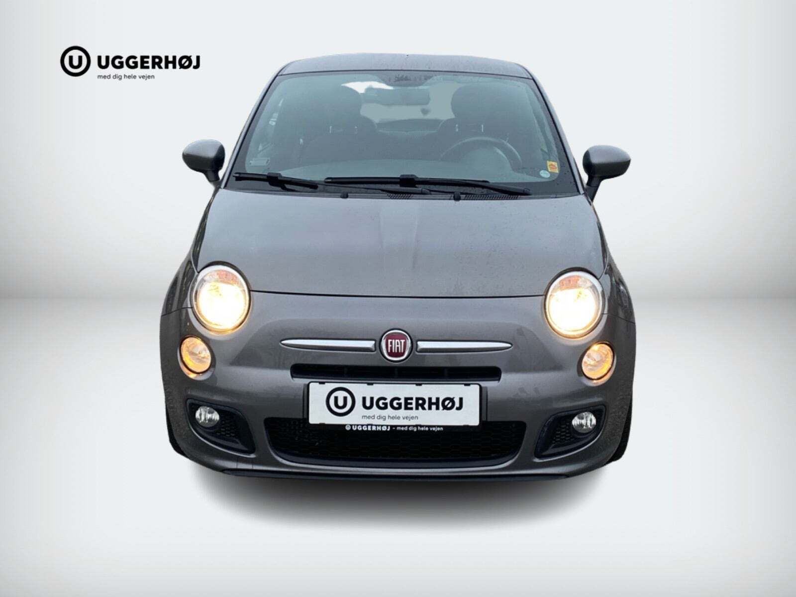 Grå Fiat 500 fra 2015