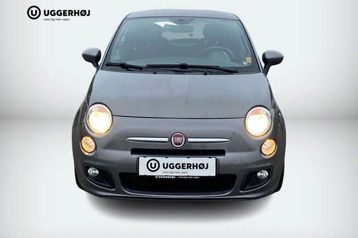 Grå Fiat 500 fra 2015