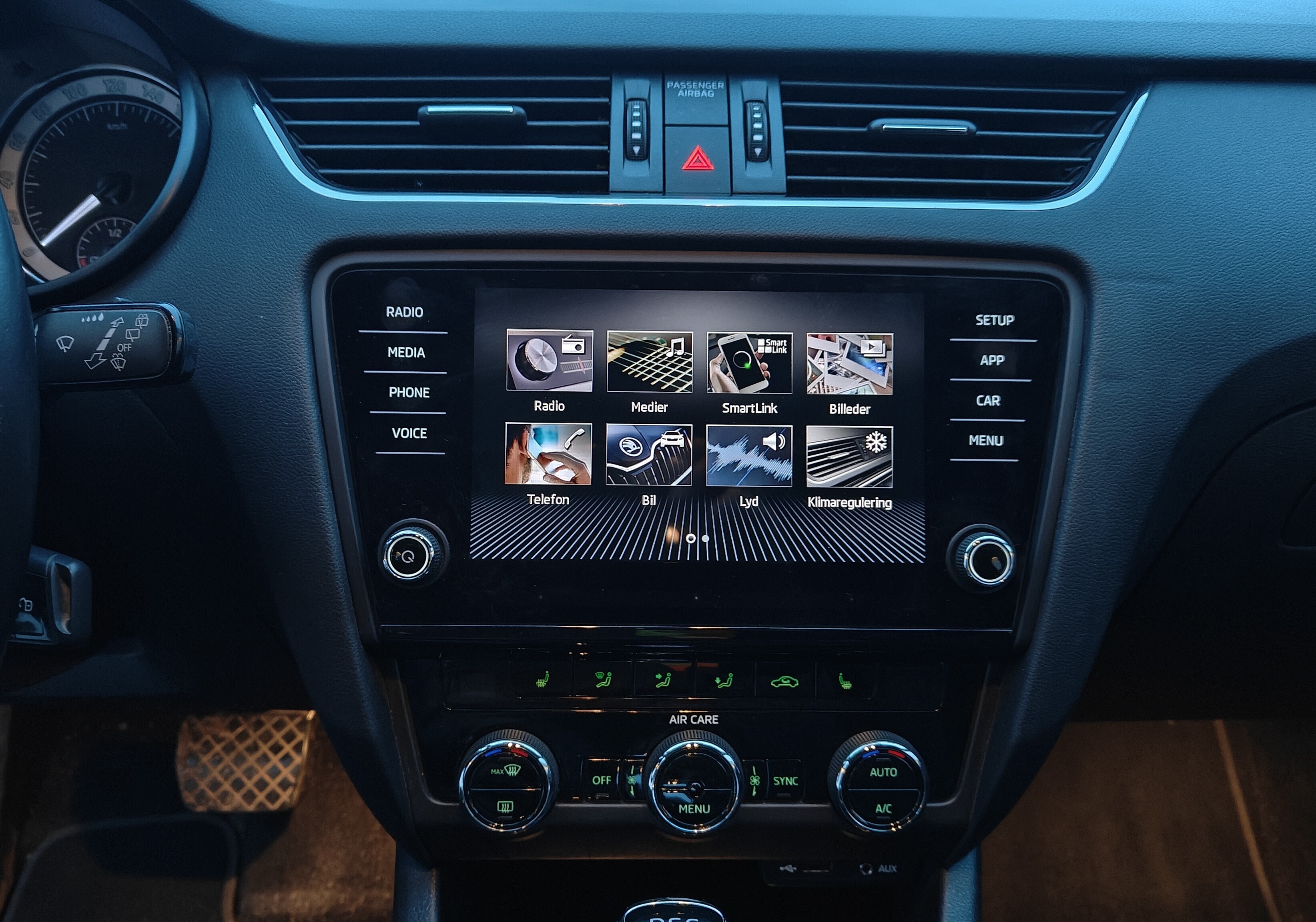 Sort Skoda Octavia fra 2017