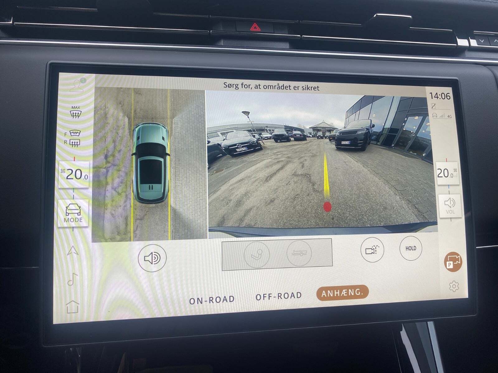 Grå Land Rover Range Rover sport fra 2025