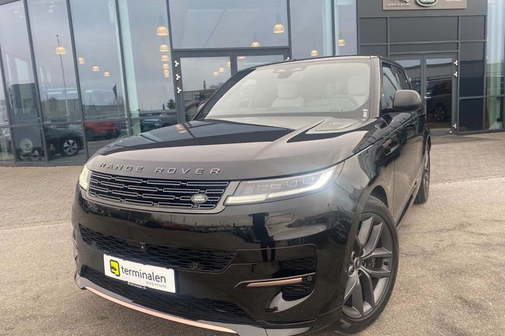 Sort Land Rover Range Rover sport fra 2025 set udefra