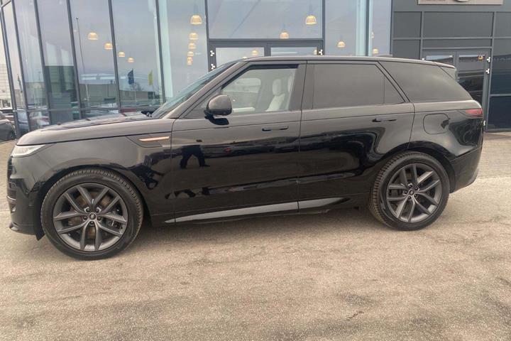 Sort Land Rover Range Rover sport fra 2025