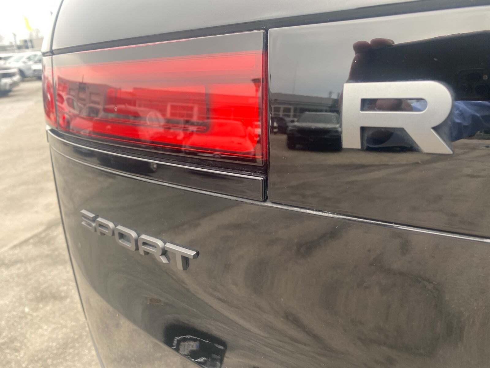 Sort Land Rover Range Rover sport fra 2025